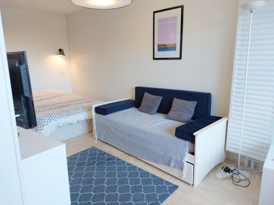 Studio Eleverca 3*- Rez De Jardin Terrasse - Axelle Loc'Appart Mandelieu Dış mekan fotoğraf