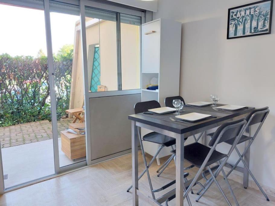 Studio Eleverca 3*- Rez De Jardin Terrasse - Axelle Loc'Appart Mandelieu Dış mekan fotoğraf