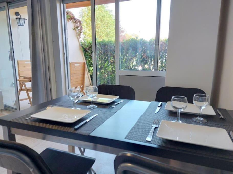 Studio Eleverca 3*- Rez De Jardin Terrasse - Axelle Loc'Appart Mandelieu Dış mekan fotoğraf